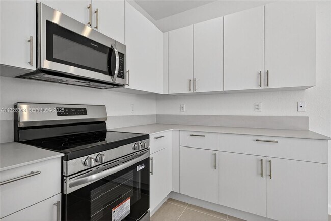 Building Photo - 13835 SW 261st Terrace