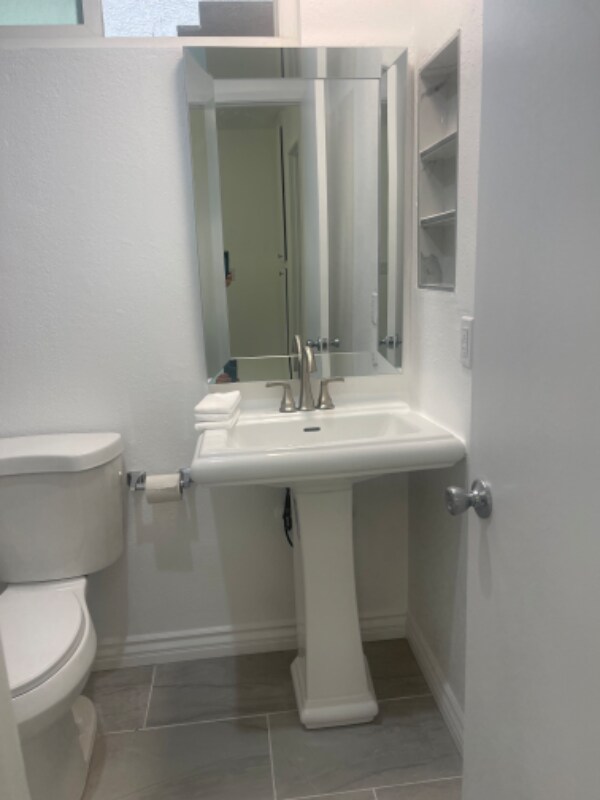 Building Photo - 16881 Sims Lane