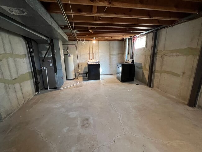 Washer/dryer in basement - 14103 W 88th Terrace