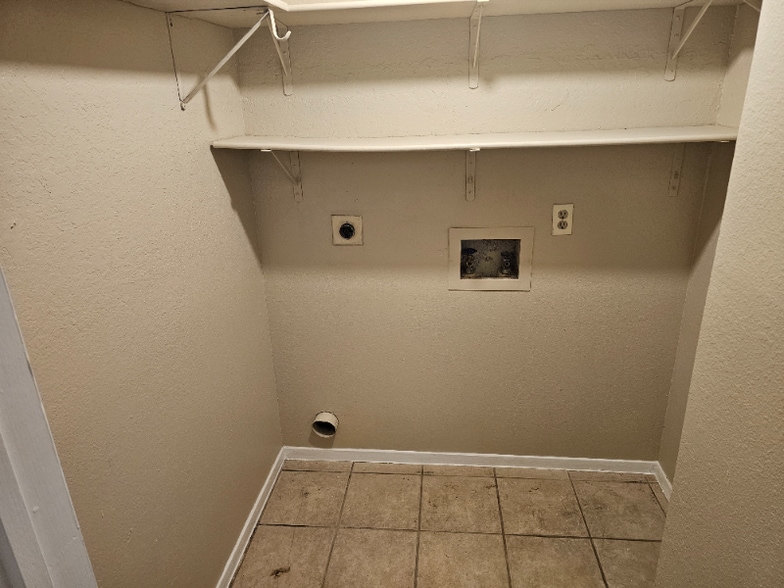 Building Photo - 2400 Jupiter Rd