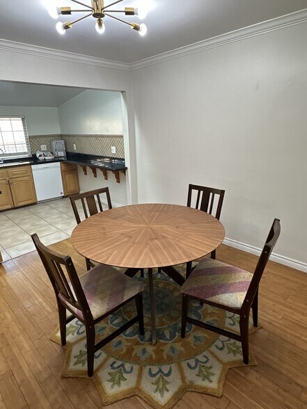 Building Photo - 5138 W 141st St