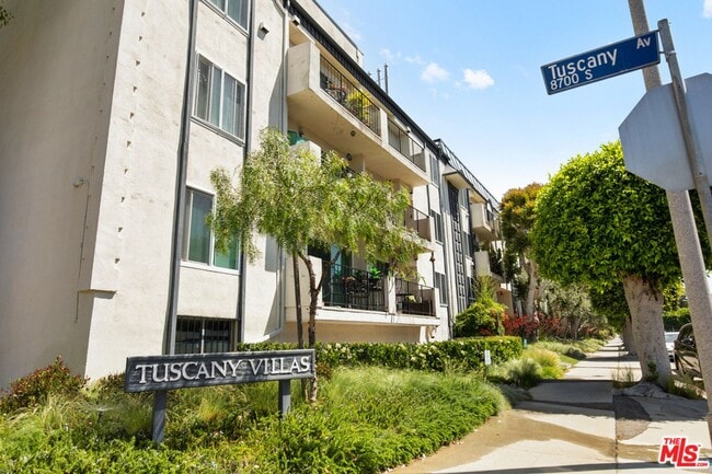 Building Photo - 2bd 2ba in a Great Community of Playa Vista