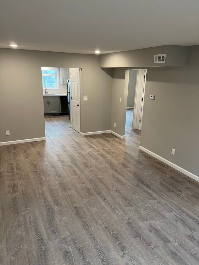 2BD/1BTH Living Room - The State