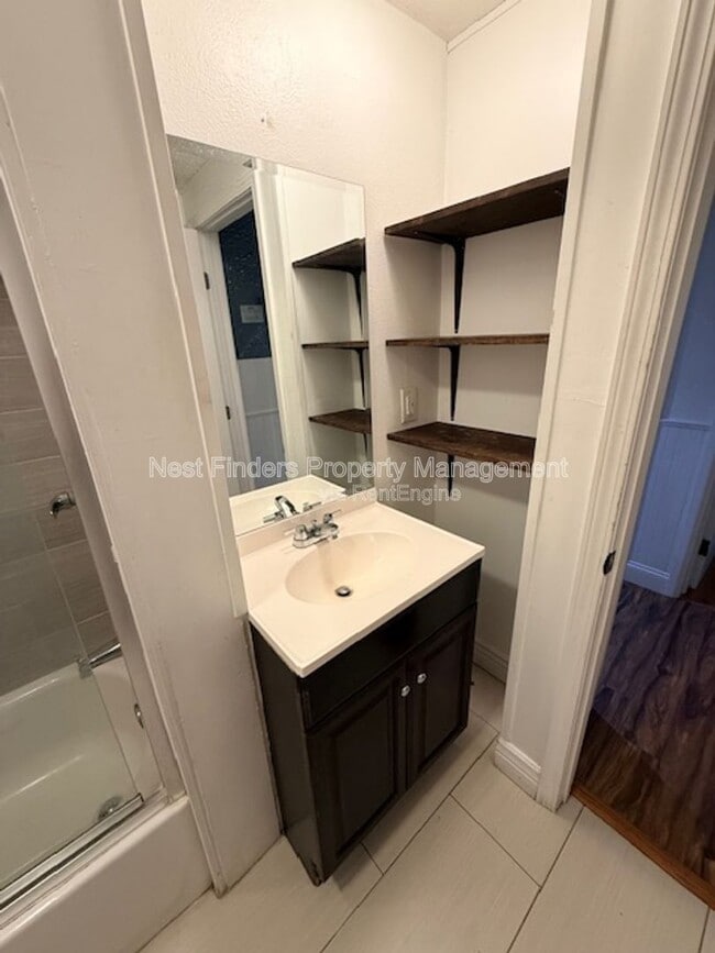 Building Photo - 2855 Ernest St