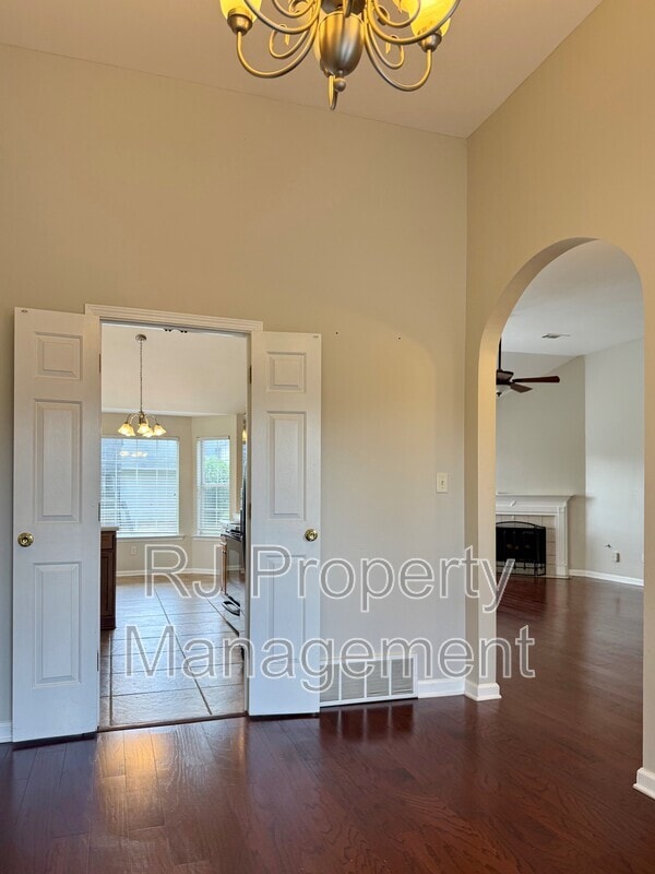 Building Photo - 11579 Mahogany Dr