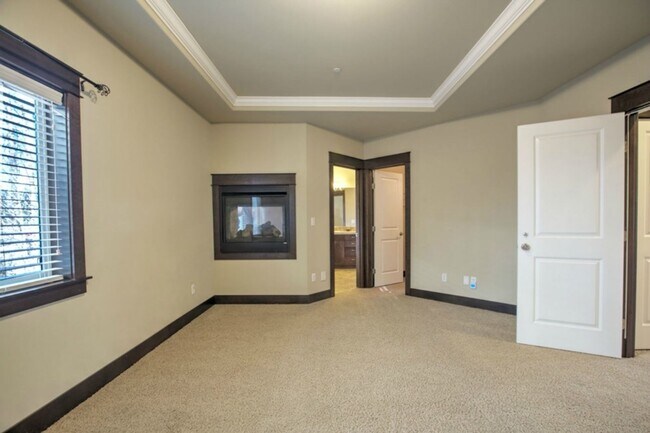 Building Photo - 1357 Elma Pl NE