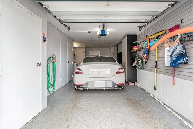 Building Photo - 3385 Coastal Hwy