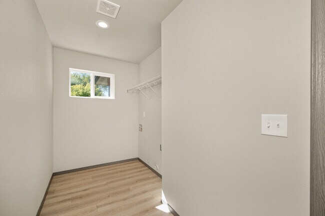 Laundry w/d hookups - 7229 E Pacific Way