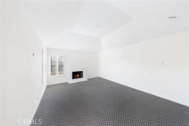 Building Photo - 515 Begonia Ave