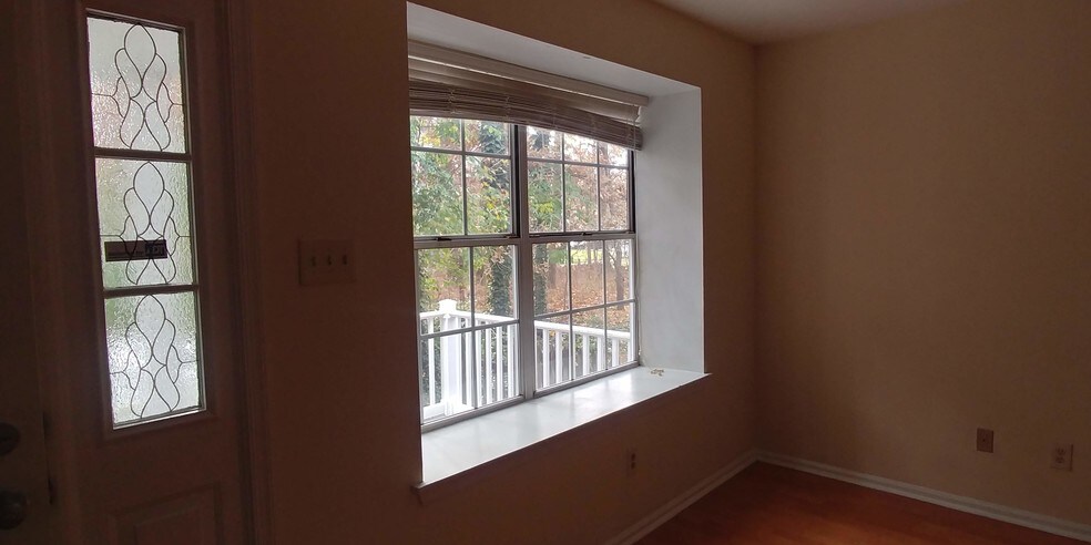 Building Photo - 4780 Summersweet Dr