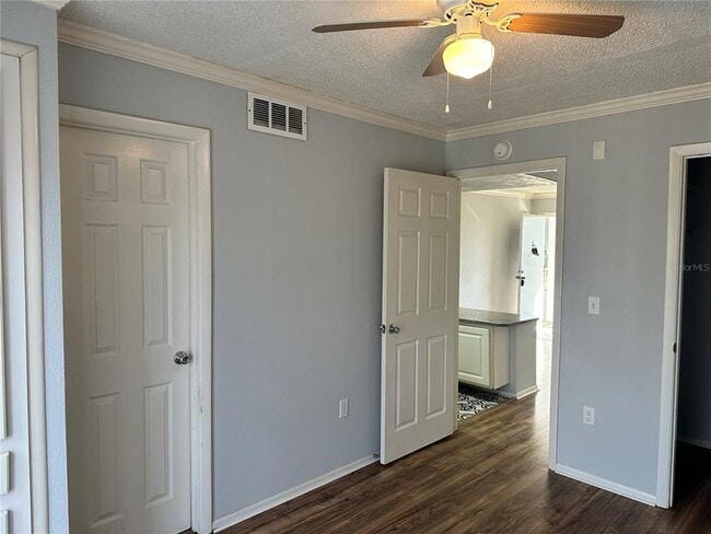 Building Photo - 122 Water Front Way