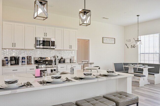 Building Photo - FULLY FURNISHED Grand Prairie 4 Bedroom Home