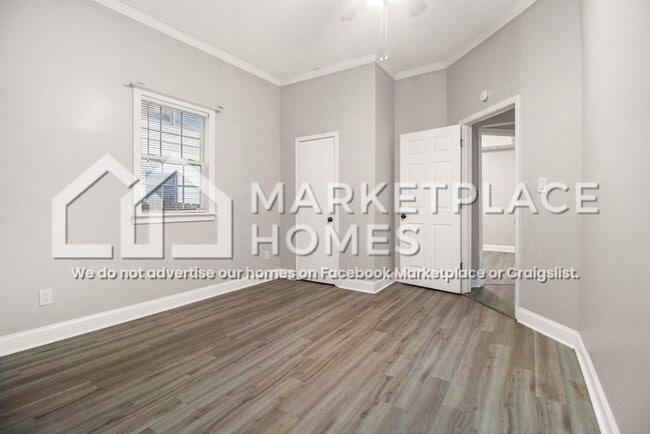 Building Photo - 1638 Mercer Ave