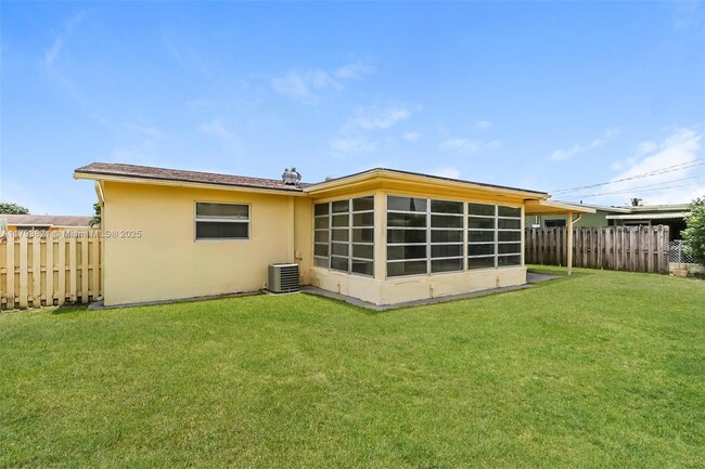 Building Photo - 9341 NW 24th Pl