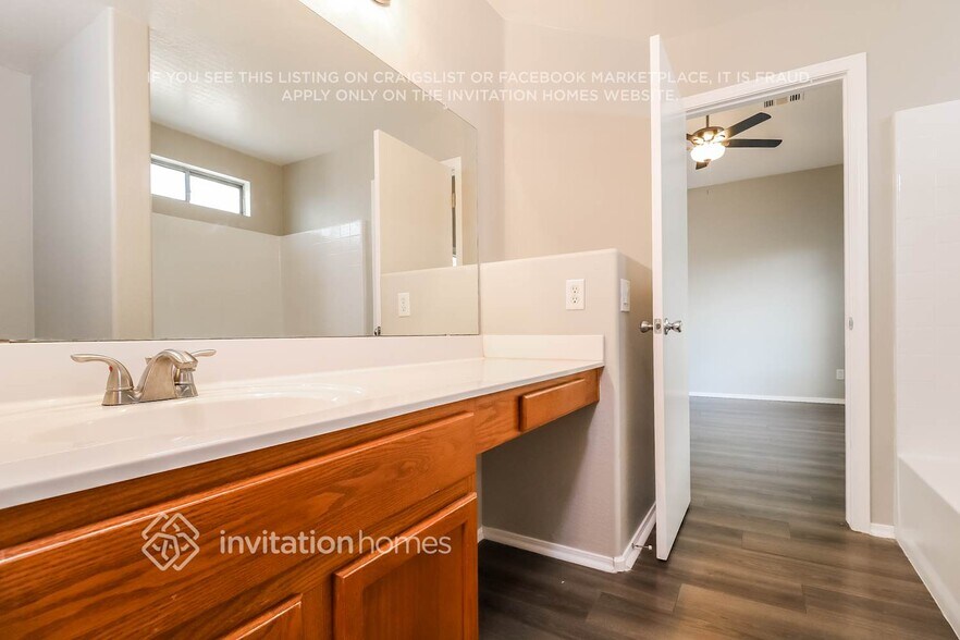 Building Photo - 14113 N 126th Ave