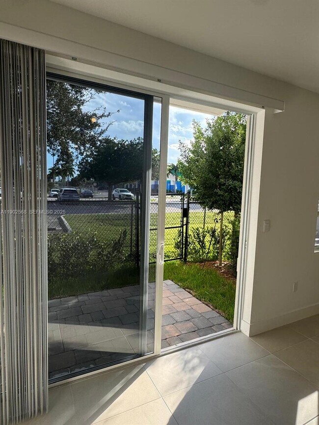 Building Photo - 17108 SW 2nd Cir