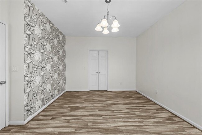 Building Photo - 5641 Roswell Rd