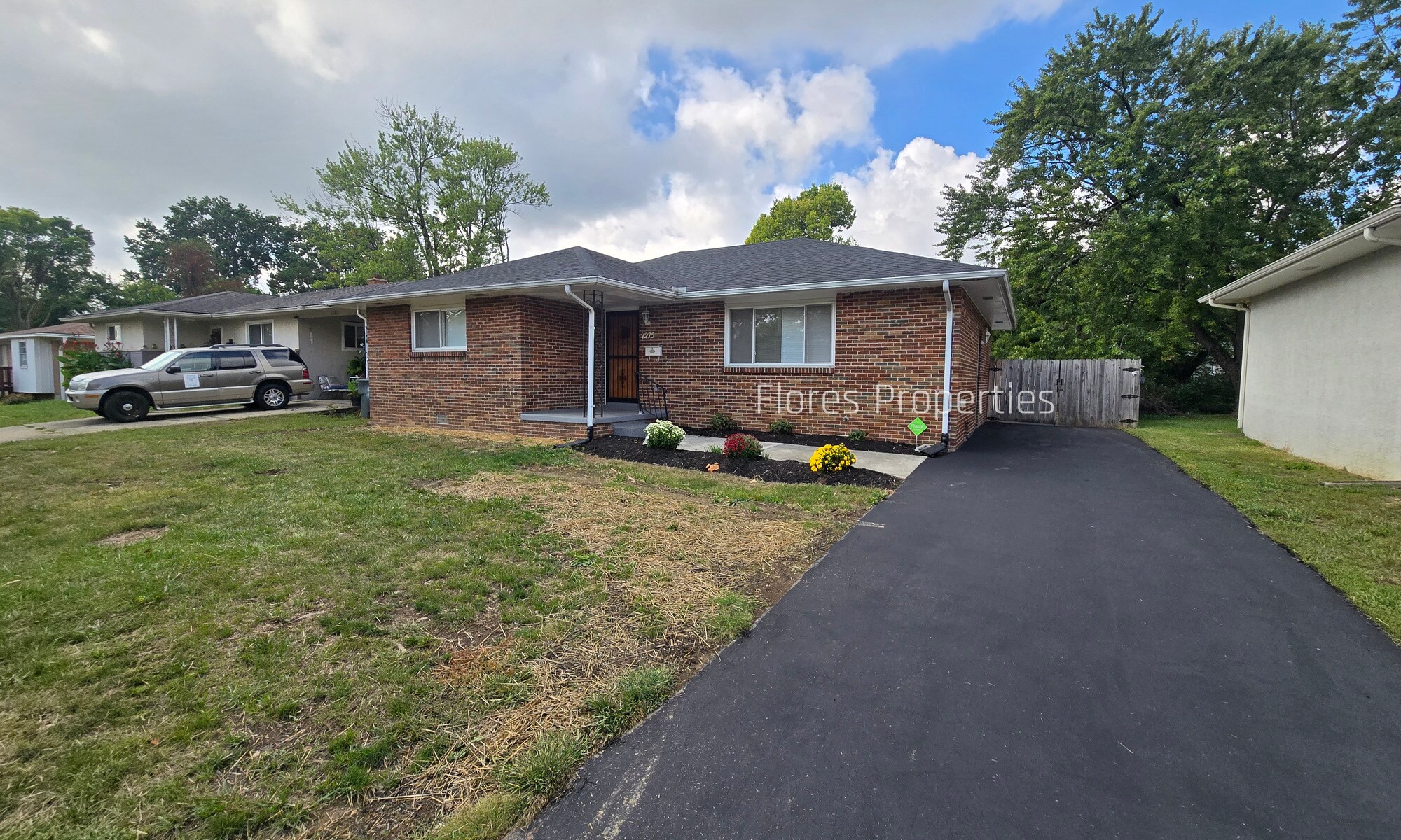 Building Photo - 1275 Geers Ave