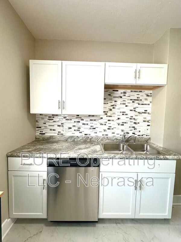Building Photo - 217 N 49th St