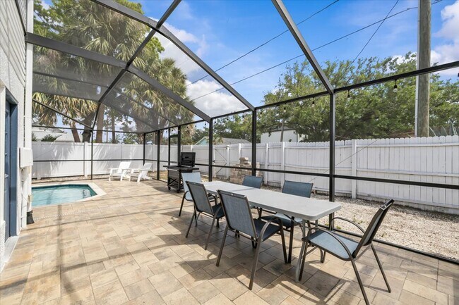 Building Photo - 7318 S Kissimmee St