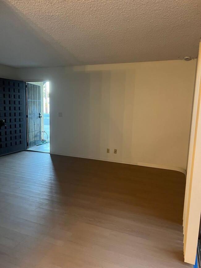 Building Photo - Beach access to this 1 Bedroom, 1 Bathroom...