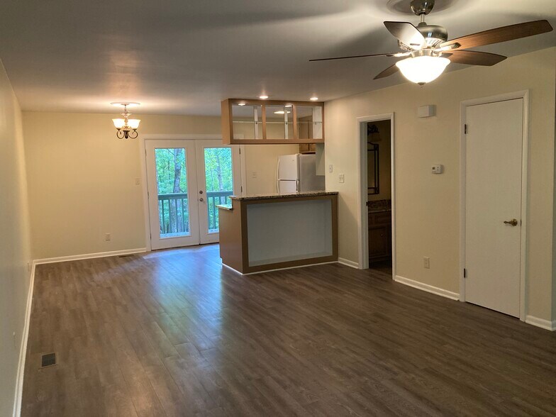 View from living into the dining/kitchen area. - 185 Eagle Peak Cir