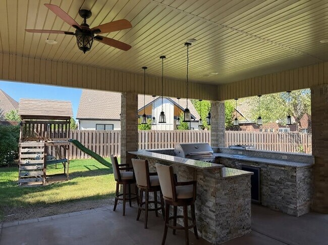 Building Photo - 5404 S Chimay Dr