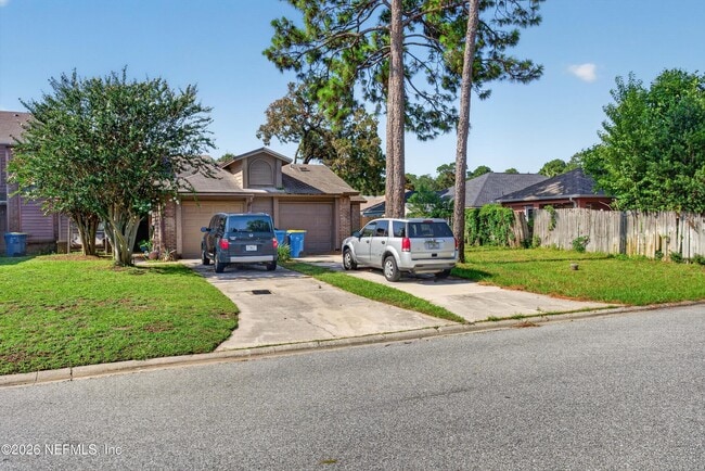 Building Photo - 8010 International Village Dr