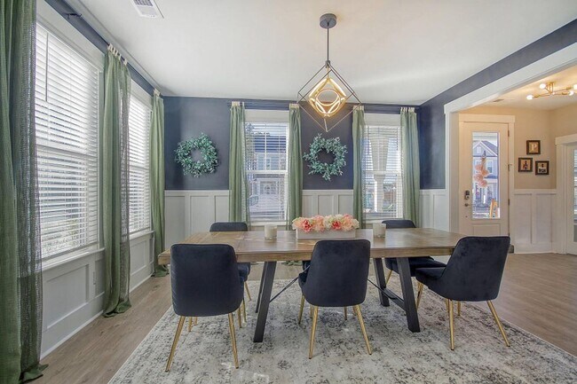 Building Photo - Refined Living in Midtown Nexton