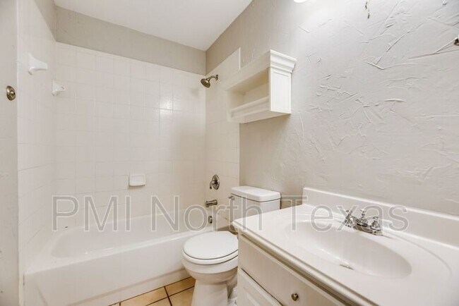 Building Photo - 12421 Bruschetta Dr