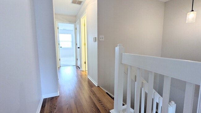 Building Photo - 310 W Happfield Dr