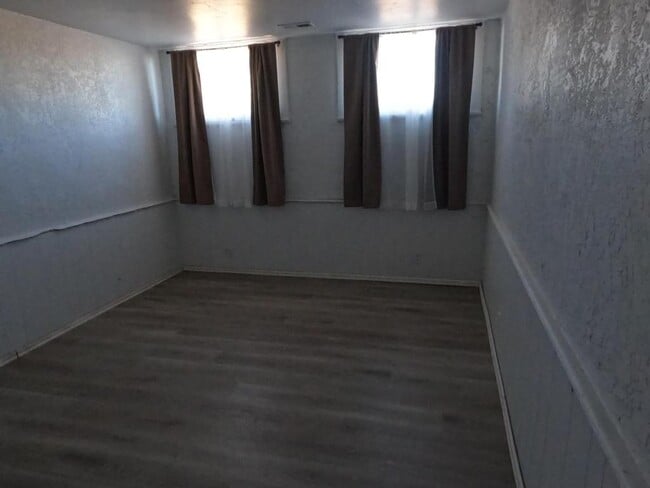 Building Photo - 1480 Wilmont Rd