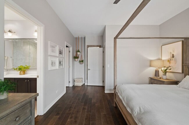 Building Photo - 232 E 18th St