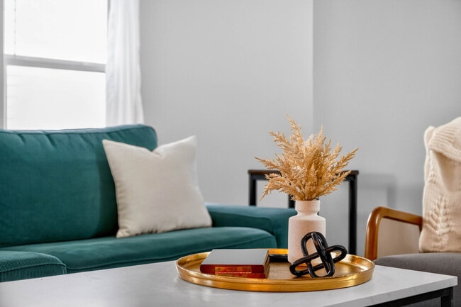 Building Photo - 2024 Shadow Creek Blvd