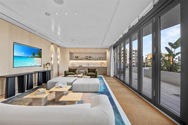 Building Photo - 900 N Ocean Blvd