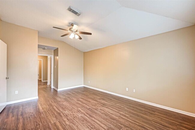 Building Photo - 28811 Stapleford St