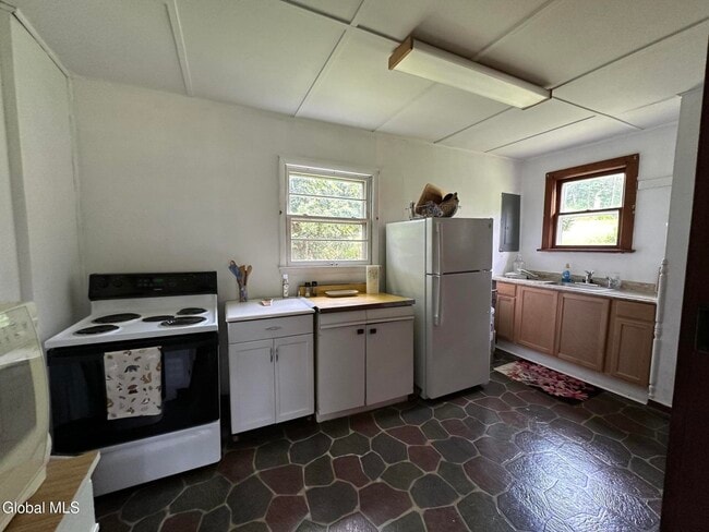 Building Photo - 35 Zani Ln