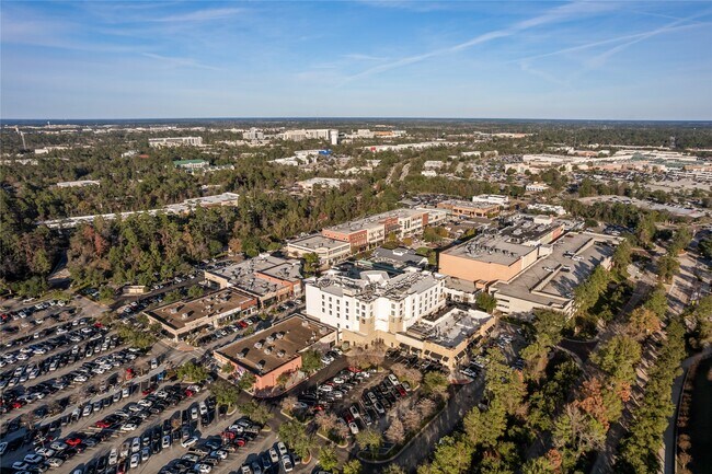 Building Photo - 26403 Hunters Hollow Dr