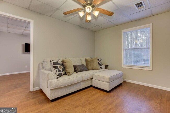 Building Photo - 2535 Hickory Rd