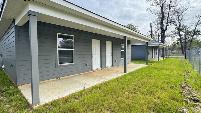 Building Photo - 109 Legado Ln