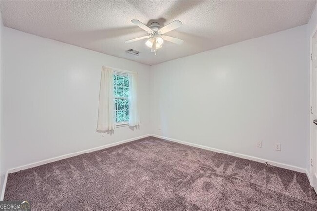 Building Photo - 102 Kenninghall Dr