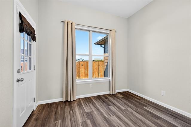 Building Photo - 1020 Silverton Dr