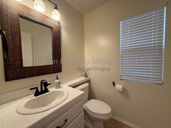 Building Photo - 4763 Templeton St