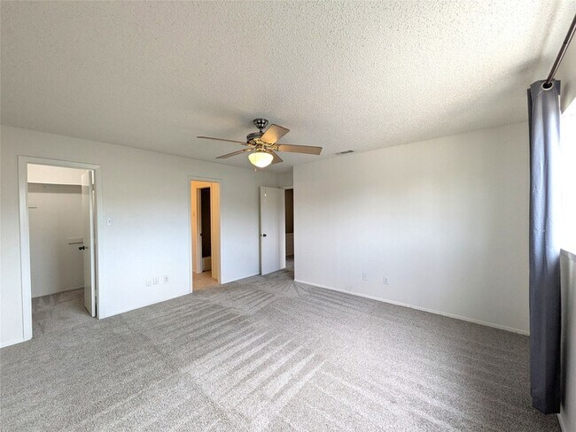 Building Photo - 3302 Townbluff Pl
