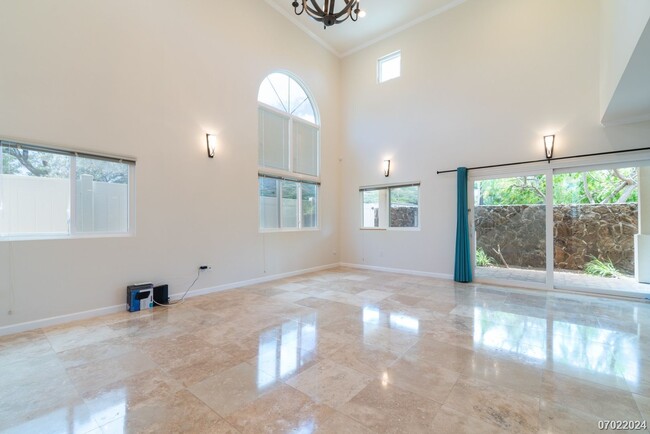 Building Photo - AVAILABLE NOW! LUXURY 4BR 3.5BA HOUSE IN K...