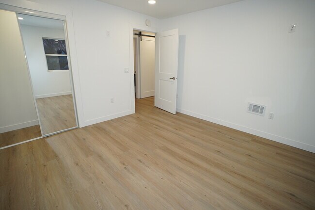 Building Photo - 1258 Idaho St