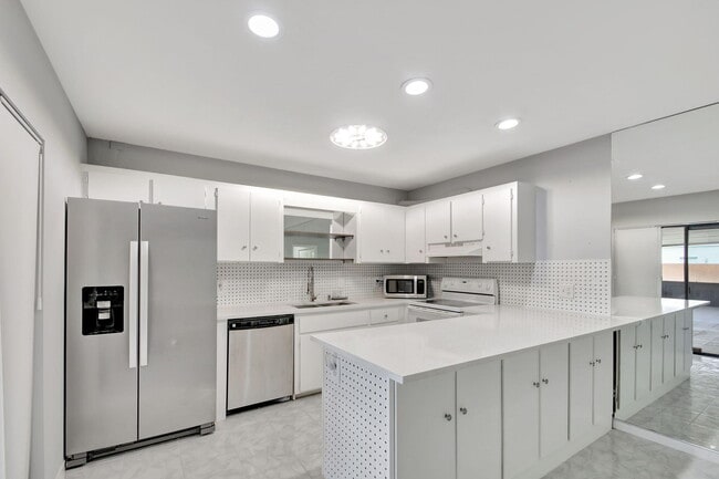 Building Photo - 4185 Turnberry Cir