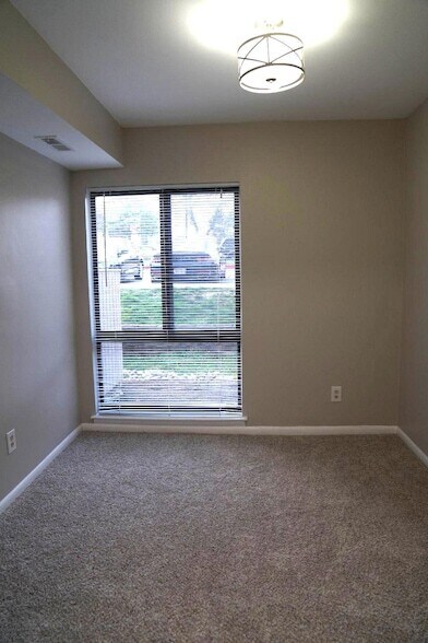 Building Photo - 6093 Majors Ln