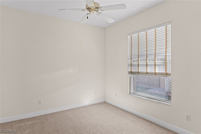 Building Photo - 2822 SW 49th Terrace