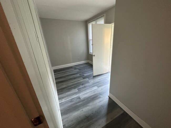 Building Photo - 168 Meridian St